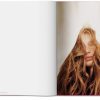 buendchen_gisele_trade_fo_gb_open008_05311_1511101054_id_1012674 Gisele Bündchen – TASCHEN (XL Koffietafelboek)